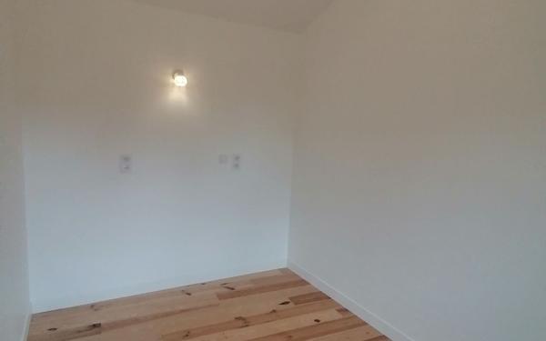 Maison à louer    1 pièce •  Roches-Prémarie-Andillé