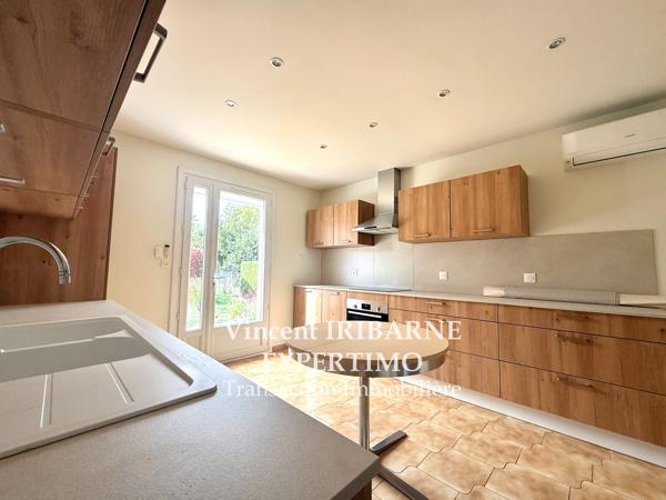 Maison de Plain-Pied, 3 Chambres, Garage et Jardin, Saintes Centre