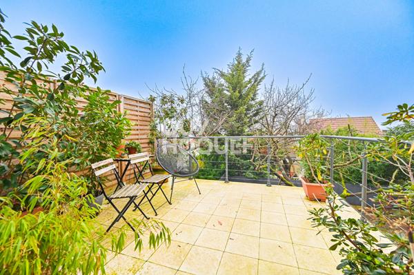 RARE - MAISON DE VILLE AVEC JARDIN