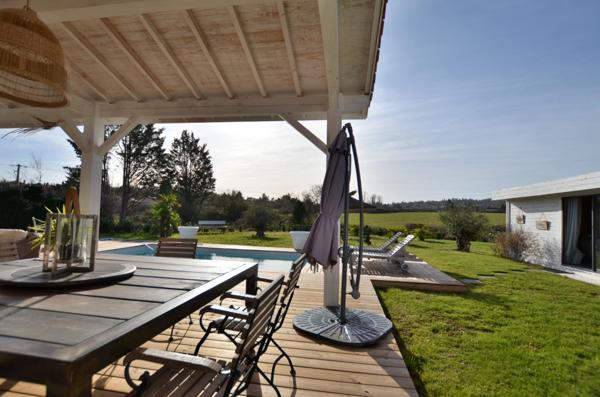 PLAIN PIED 180 M2 ROANNE PERIPHERIE