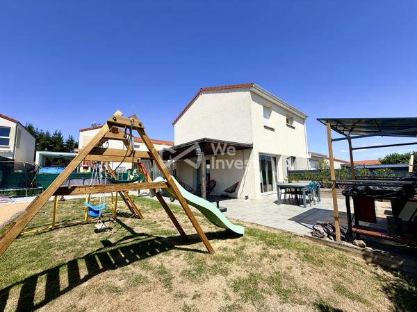 Villa récente de type 4 sur deux niveaux, jardin