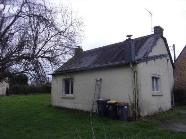 BRUC SUR AFF, maison de village à vendre.