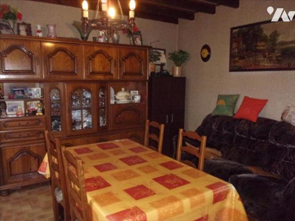 BRUC SUR AFF, maison de village à vendre.