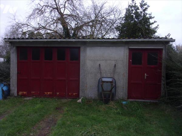 BRUC SUR AFF, maison de village à vendre.