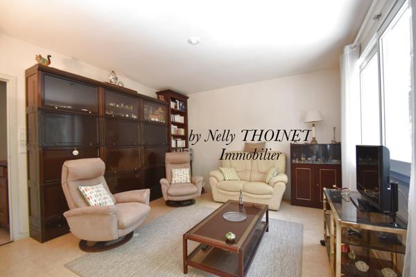 Dépt.63, CLERMONT-FERRAND, quartier Vallières, BEL APPARTEMENT, 1er étage, T4, 86 m2, cave, 2 stationnements