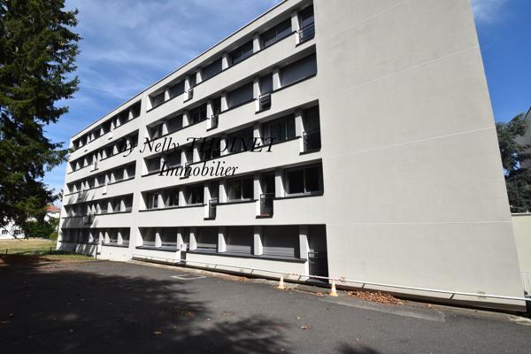 Dépt.63, CLERMONT-FERRAND, quartier Vallières, BEL APPARTEMENT, 1er étage, T4, 86 m2, cave, 2 stationnements