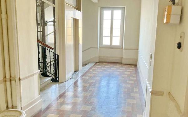Appartement à vendre    6 pièces • 174,61 m2 Cannes