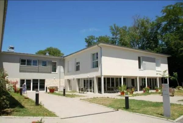 INVESTISSEMENT LOCATIF – VILLENEUVE SUR LOT – Résidence EHPAD Résidence de Beurre - 4,53% de rentabilité