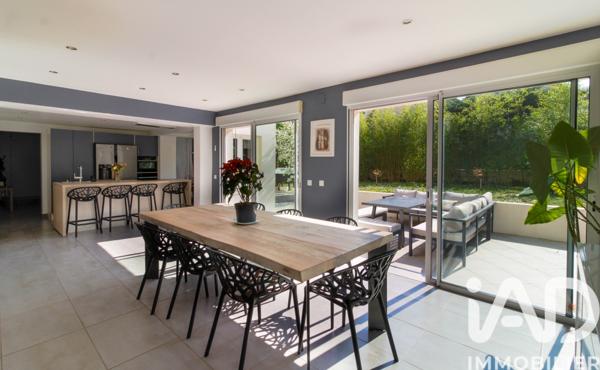 Maison à vendre 9 pièces 243 m² Verneuil-sur-Seine