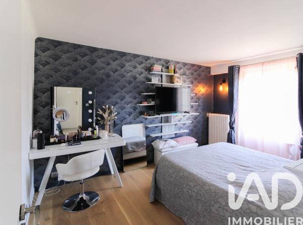Maison à vendre 9 pièces 243 m² Verneuil-sur-Seine