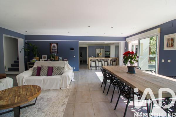 Maison à vendre 9 pièces 243 m² Verneuil-sur-Seine