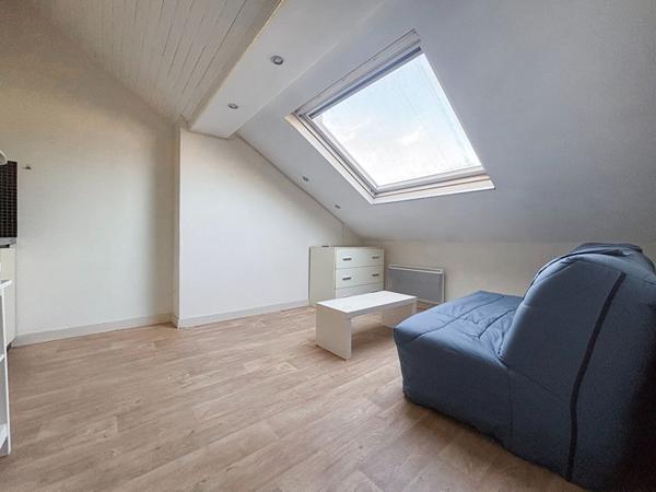 A vendre - Studio de 13 m² carrez et 18 m² au sol - Libre de locataire - Angers Place de la Visitation / proche Gare
