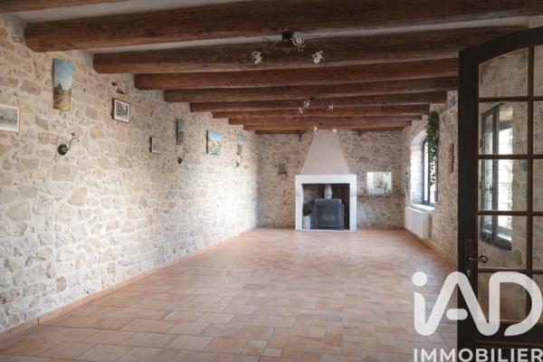 Maison à vendre 5 pièces 220 m² Saint-Remèze