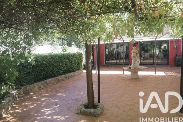 Maison à vendre 5 pièces 220 m² Saint-Remèze