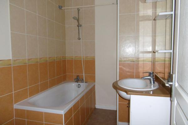 APPARTEMENT MONTJEAN-SUR-LOIRE 2 pièce(s)