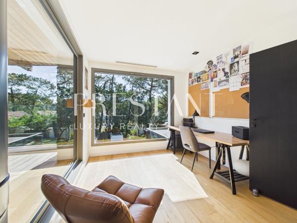 Chiberta – Maison contemporaine de 265 m² (290 m2 en totalité), prestations haut de gamme, plages et golf à pied, ANGLET