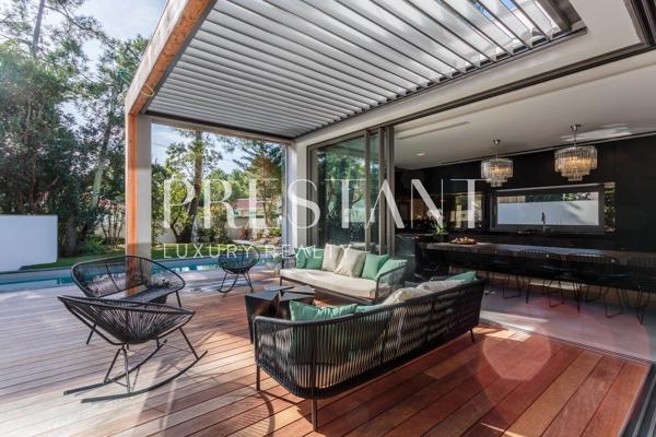 Chiberta – Maison contemporaine de 265 m² (290 m2 en totalité), prestations haut de gamme, plages et golf à pied, ANGLET