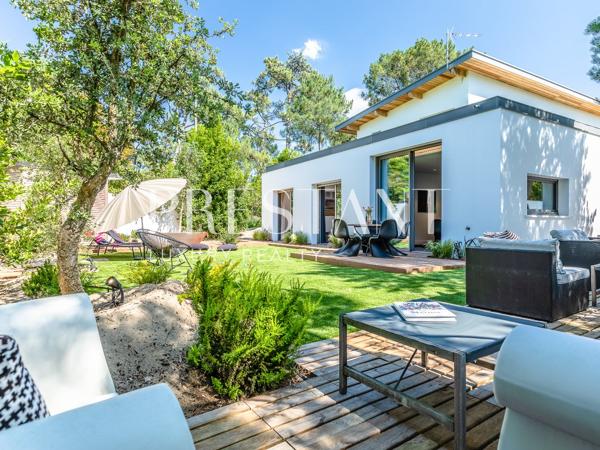 Chiberta – Maison contemporaine de 265 m² (290 m2 en totalité), prestations haut de gamme, plages et golf à pied, ANGLET