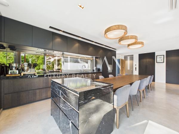 Chiberta – Maison contemporaine de 265 m² (290 m2 en totalité), prestations haut de gamme, plages et golf à pied, ANGLET