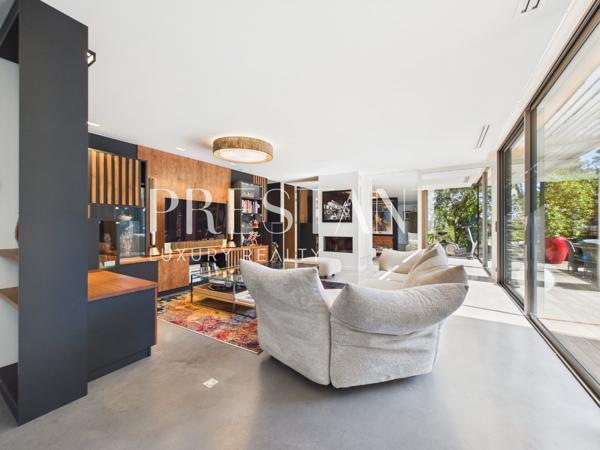 Chiberta – Maison contemporaine de 265 m² (290 m2 en totalité), prestations haut de gamme, plages et golf à pied, ANGLET