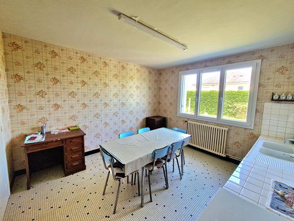 Maison Chateauneuf Sur Sarthe 6 pièce(s) 110 m2