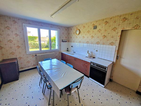 Maison Chateauneuf Sur Sarthe 6 pièce(s) 110 m2