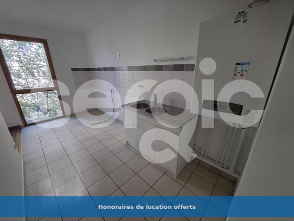 Location 2 Pieces 62 91100 Corbeil Essonnes 67 0072 01 0009