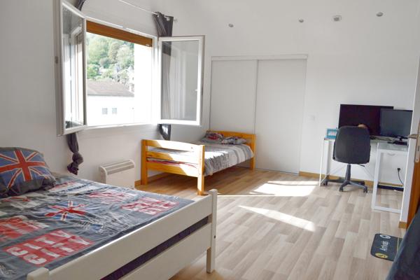 MAISON T5 +APPARTEMENT T2 SUR TERRAIN DE 600M2