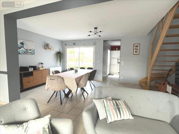 Maison à vendre à Moulins-sur-Yèvre dans le Cher (18390), ref : 04116