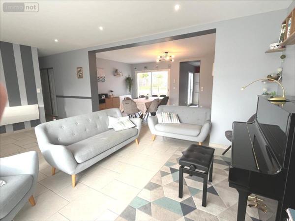 Maison à vendre à Moulins-sur-Yèvre dans le Cher (18390), ref : 04116