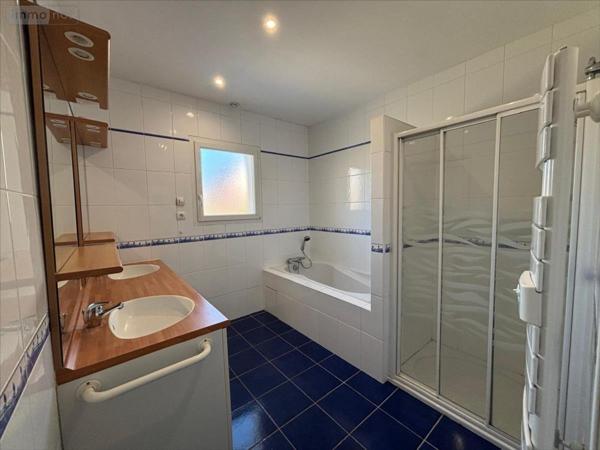 Maison à vendre à Moulins-sur-Yèvre dans le Cher (18390), ref : 04116