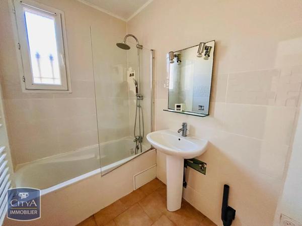 Appartement à louer 2 pièces 43.68m² Fos-sur-Mer (13270)