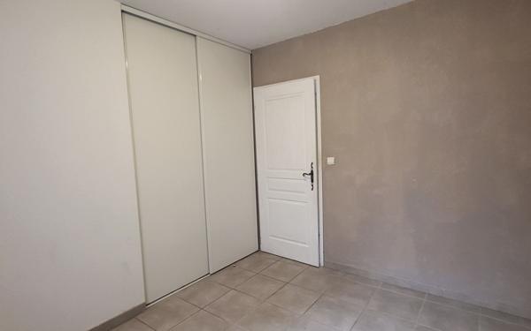 Appartement à vendre    3 pièces • 61 m2 Uchaud