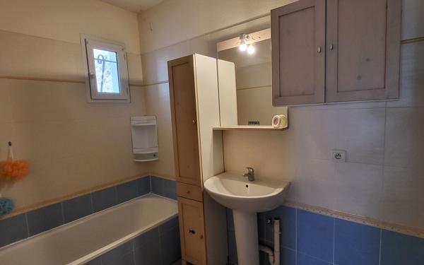 Appartement à vendre    3 pièces • 61 m2 Uchaud