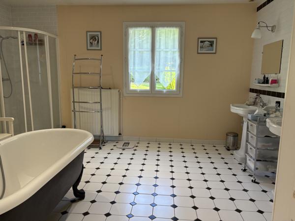 Houlbec-Cocherel (27120) MAISON EN PARFAIT ETAT DANS ENVIRONNEMENT TRES CALME ET PRESERVE