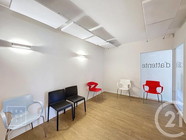 Appartement Local à vendre  7 pièces - 158,50 m2 BAHO - 66