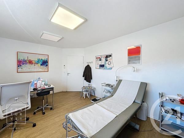 Appartement Local à vendre  7 pièces - 158,50 m2 BAHO - 66