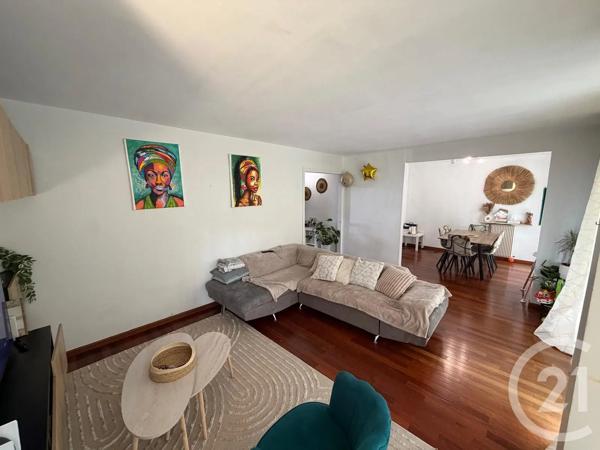 Appartement à vendre  4 pièces - 87,68 m 2   EVRY  - 91