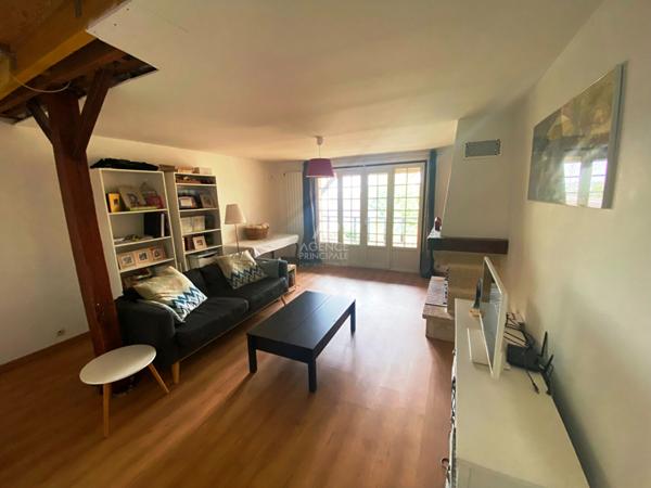 Maison Pontoise 6 pièce(s) 131.25 m² €369 000 ** - Référence 10985