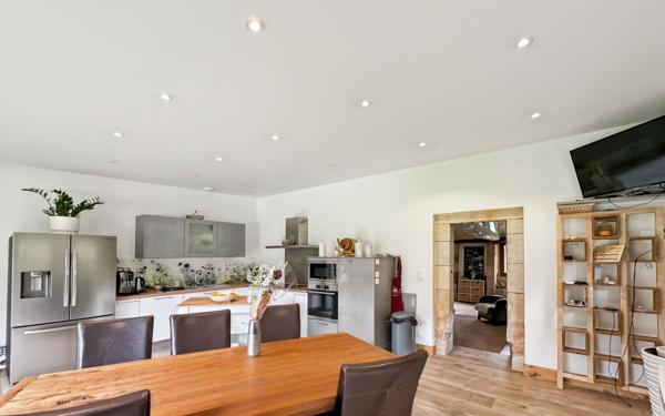 Maison à vendre    3 pièces • 130 m2 Boulazac