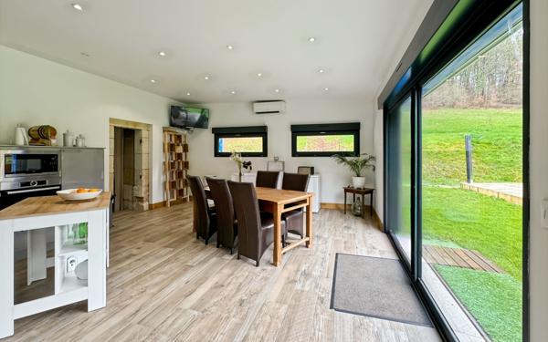 Maison à vendre    3 pièces • 130 m2 Boulazac