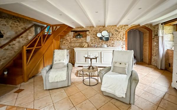 Maison à vendre    3 pièces • 130 m2 Boulazac