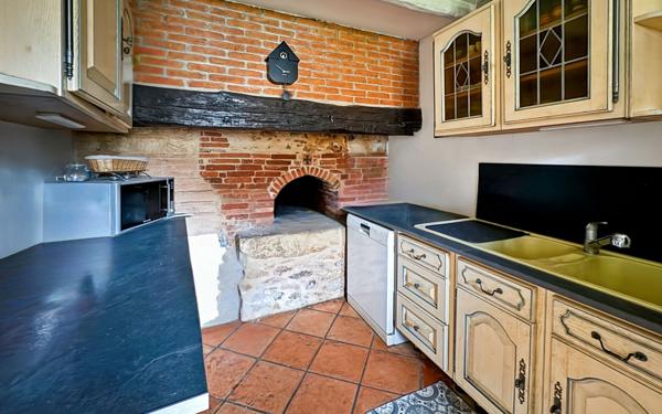 Maison à vendre    3 pièces • 130 m2 Boulazac