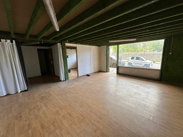 Maison à vendre    1 pièce •  Joyeuse