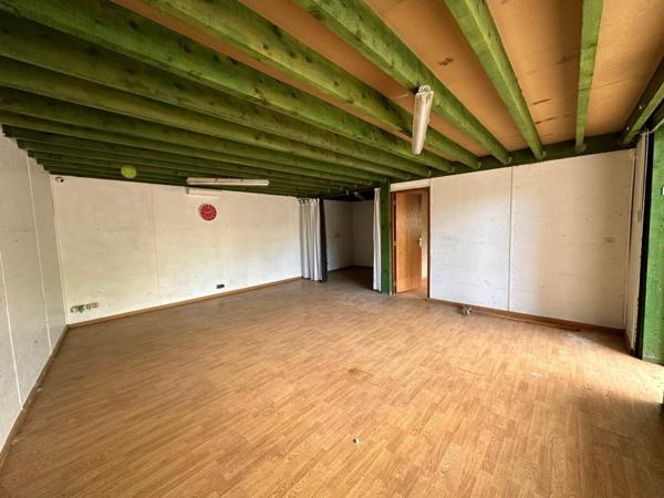 Maison à vendre    1 pièce •  Joyeuse