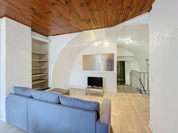 Appartement Manosque 2 pièces 41.48 m2  carrez avec  cellier et balcon