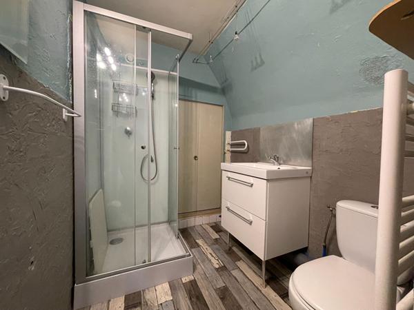 Appartement Manosque 2 pièces 41.48 m2  carrez avec  cellier et balcon