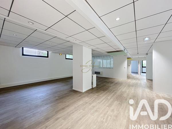 Murs commerciaux  à vendre 184,7 m² Montrouge