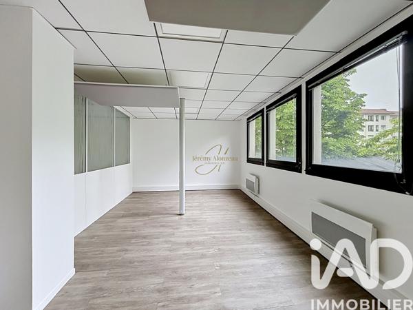 Murs commerciaux  à vendre 184,7 m² Montrouge