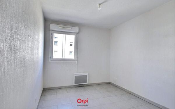 Appartement à vendre    2 pièces • 64,20 m2 Marseille 10